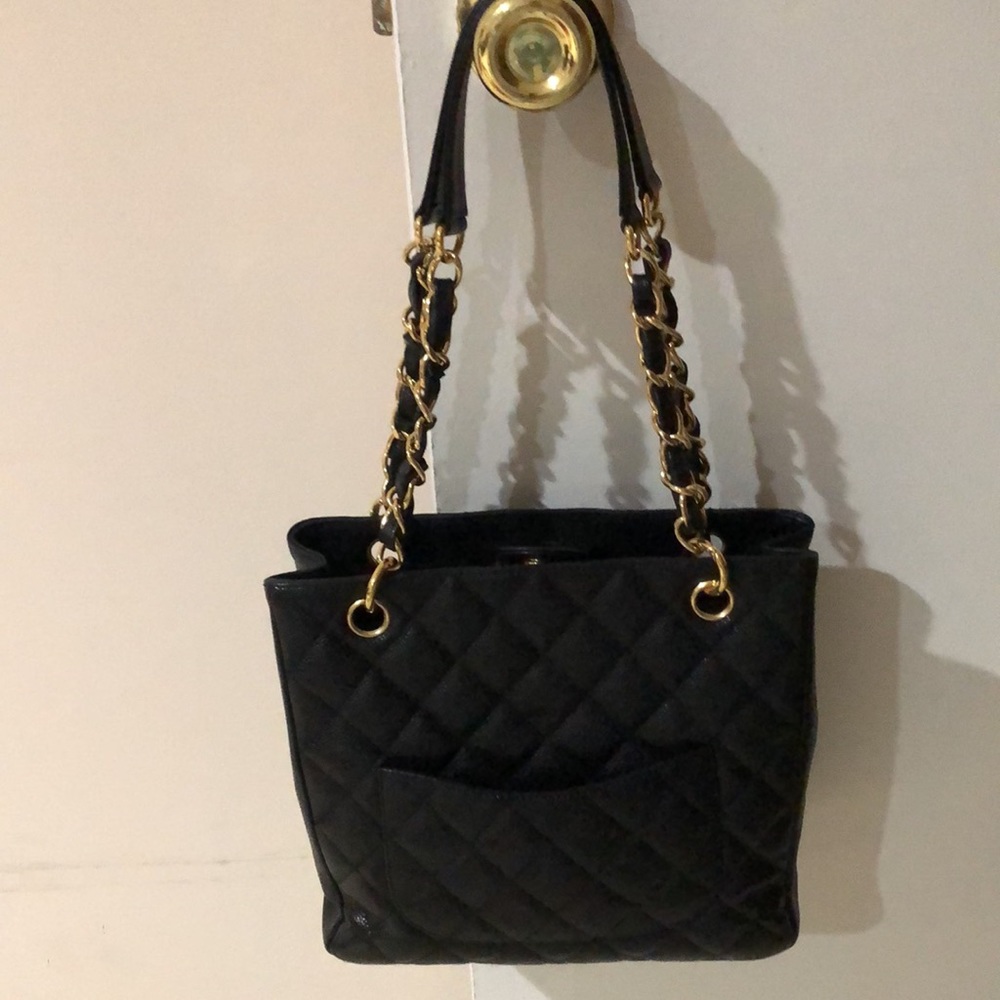 Chanel Bag - Picture 4 of 9